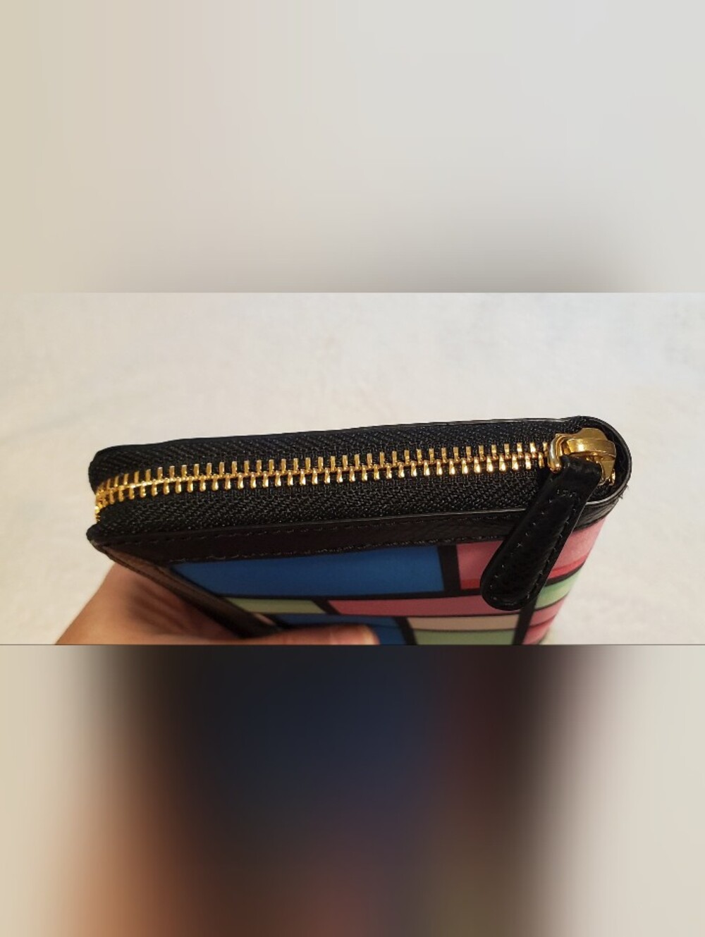 Vera Bradley *RETIRED* Colorblock Geometric Zip-Around Wallet in Blue,Pink,Mint - Picture 11 of 12